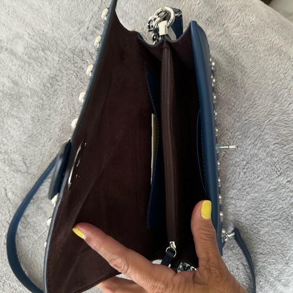 MK new crossbody, this is a beautiful bag. I do not have the dust bag. - Picture 6 of 9